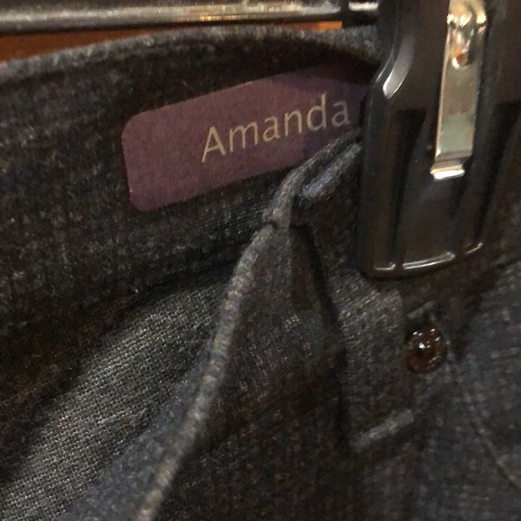 Grey small plaid Gloria Vanderbilt Amanda slacks, size 20W - Picture 4 of 7